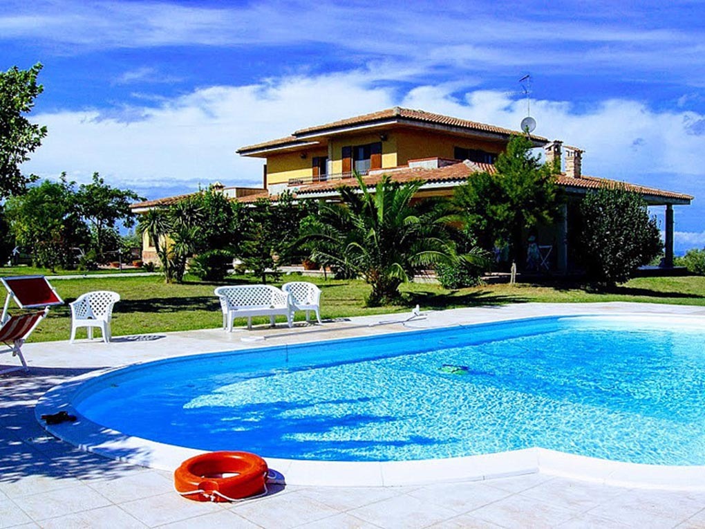 VILLA NEL VERDE - rif. 51